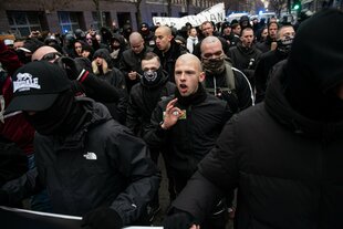 Rechtsextreme Demonstranten in Berlin-Friedrichshain