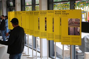 Blick in die Ausstellung im Dokumentationszentrum zum NSU-Komplex. Der Bildungsort dient der Auseinandersetzung mit den Verbrechen der rechtsextremen Terrorgruppe „Nationalsozialistischer Untergrund“ (NSU), ihrer Folgen für die Opfer und den Auswirkungen auf die Gesellschaft.