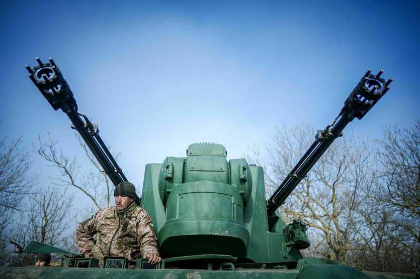 Ein Gepard-Panzer mit Besatzung in der Ukraine