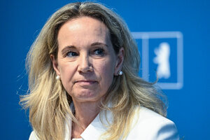 Porträtfoto von Sarah Wedl-Wilson