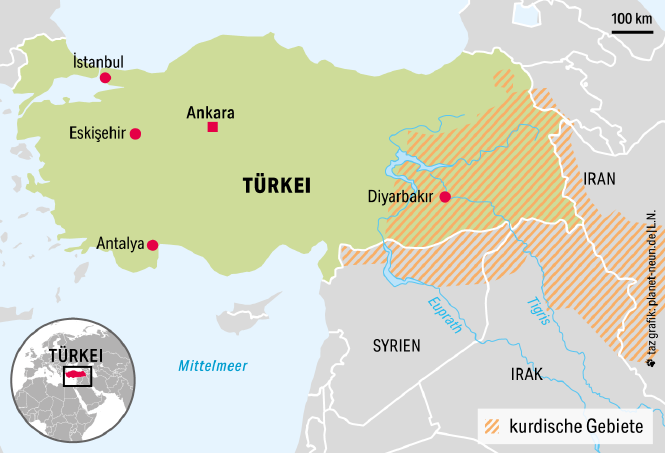Eine Karte der Türkei und Nachbarländer. Kurdische Gebiete sind gekennzeichnet.