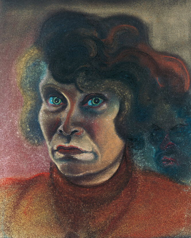 Ein Selbstporträt von Elfriede Lohse-Wächtler, im Hintergrund tritt ein männliches Gesicht aus dem Schatten