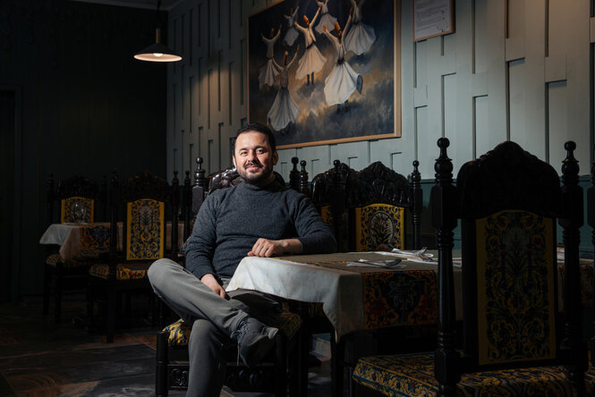 Zabih Hidayat in seinem Restaurant Seidenstrasse.