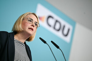 Katharina Pötter spricht während eines Netzwerktreffens von Kommunalpolitikerinnen der CDU Deutschland.
