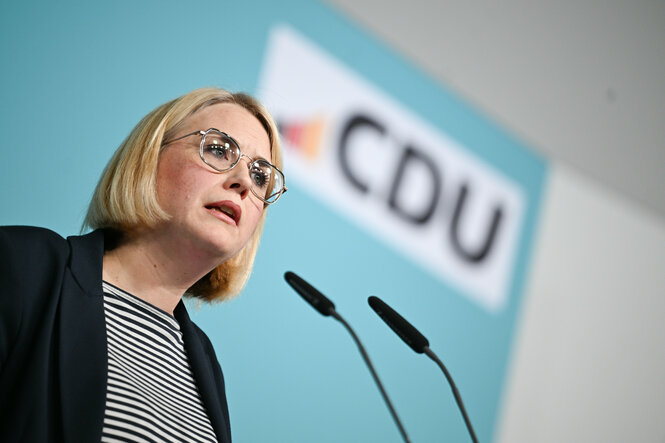 Katharina Pötter spricht während eines Netzwerktreffens von Kommunalpolitikerinnen der CDU Deutschland.