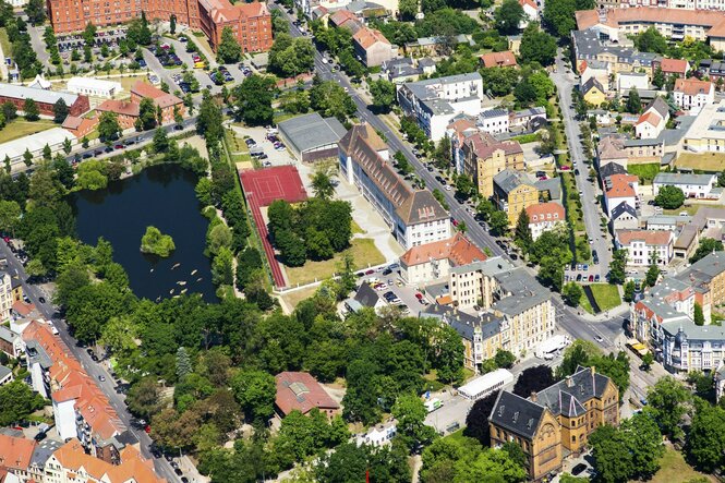 Luftbild der Rosa-Luxemburg-Schule in Wittenberg.