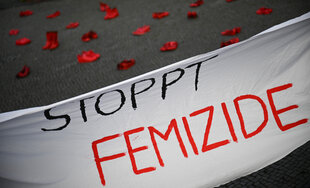 stoptt femizide bannner