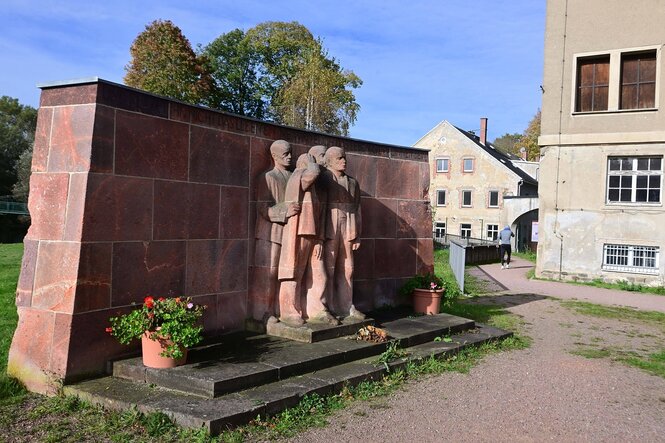 Ein Mahnmal in der Gedenkstätte Sachsenburg