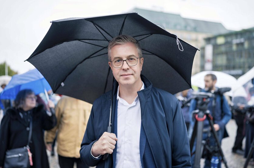 Das Bild zeigt Berlins Finanzsenator Stefan Evers (CDU)