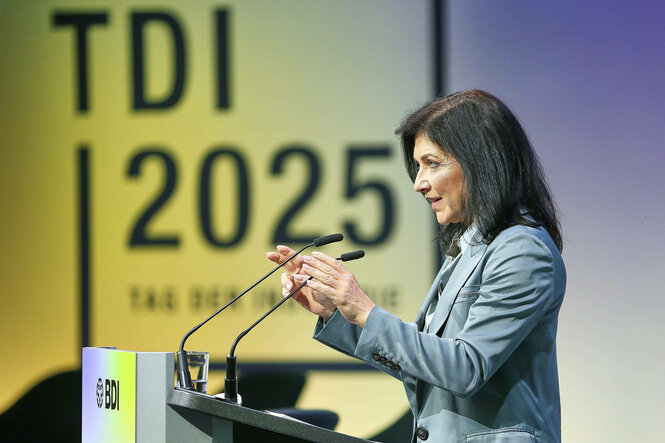 Bundeswirtschaftsministerin Katherina reiche (CDU) spricht auf dem Tag der Industrie 2025