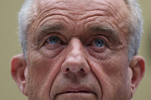 Eine Großaufnahme von Robert F. Kennedy Jr.