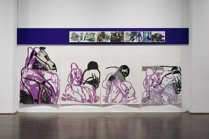 Installationsansicht eines Raums der Amy Sillman- Ausstellung im Forum Ludwig in Aachen