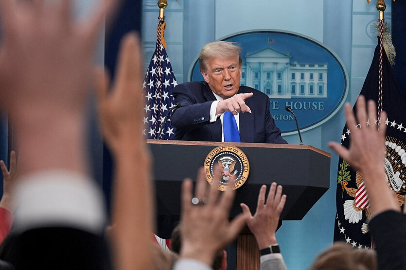 US-Präsident Trump spricht zu den Medien im Weißen Haus in Washington