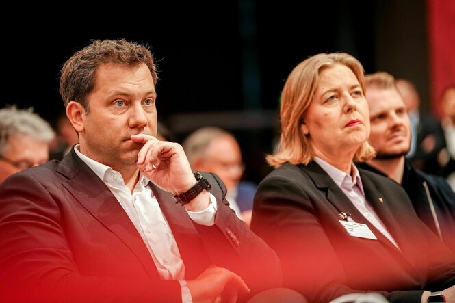 Lars Klingbeil und Bärbel Bas auf dem SPD-Bundesparteitag