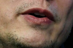Der Mund von Elon Musk