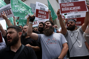 Wütende Islamisten protestieren gegen das Satiremagazin Leman