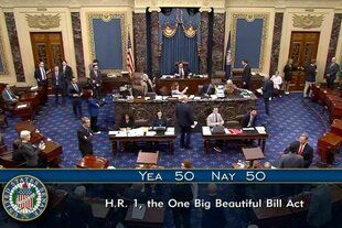 Der US-Senat während er Abstimmung, JD Vance im Hintergrund