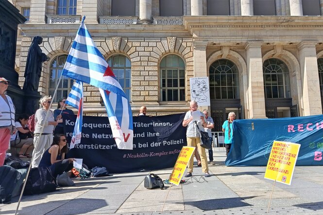 Claudia von Gélieu spricht vor dem Abgeordnetenhaus