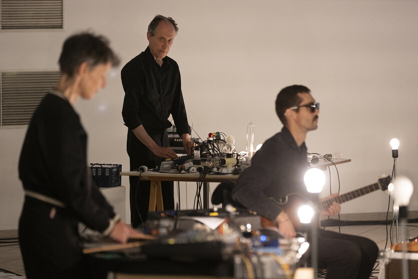 Drei Musiker:innen des Splitter Orchester