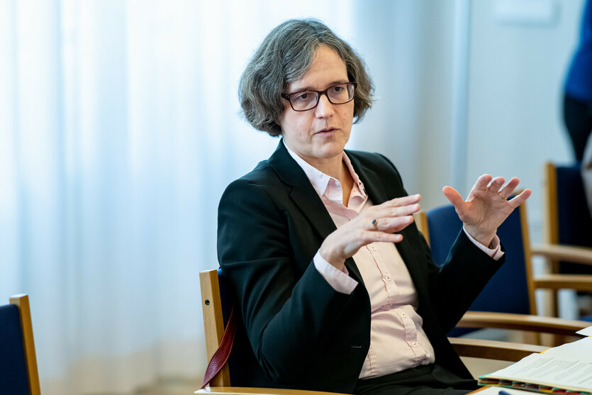 Julia von Blumenthal, neue Präsidentin der Humboldt Universität, spricht mit Vertretern der Presse.