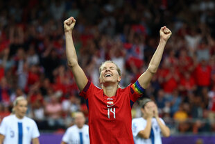 Ada Hegerberg jubelt über ein Tor