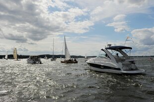 Motor- und Segelboote auf dem Müggelsee