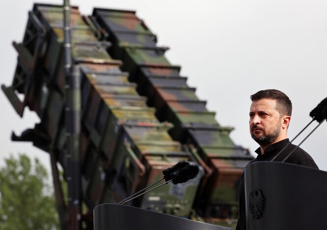 Selenskyj vor Patriot-Abwehrsystem