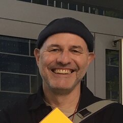 Ein Mann mit Mütze
