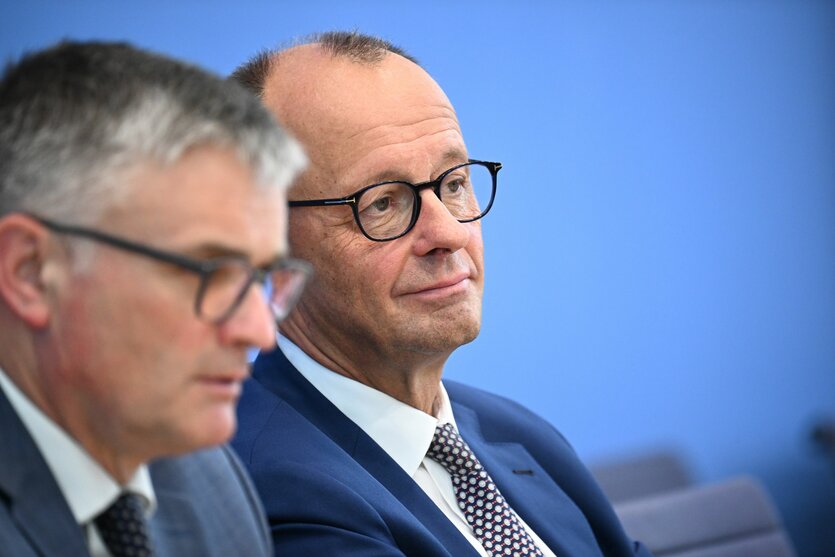 Stefan Kornelius und Friedrich Merz