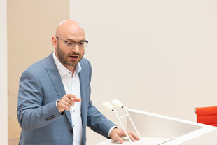 Brandenburgs neuer Innenminister René Wilke (parteilos, für SPD)