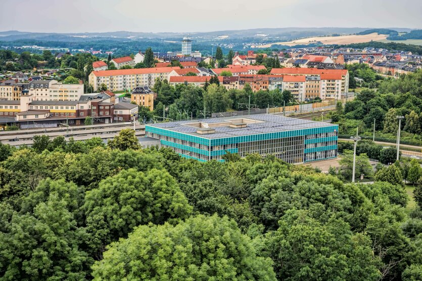Luftbild des Bahnhofs in Plauen.