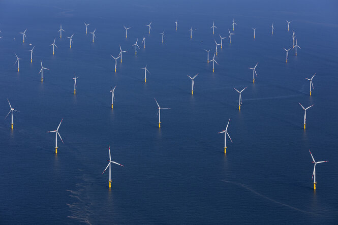 Offshore Windreder auf dem Meer