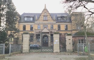 Das Schloss von Philip Steinbeck in Jessnitz.