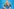 Blonde Frau vor einem blauen Hintergrund