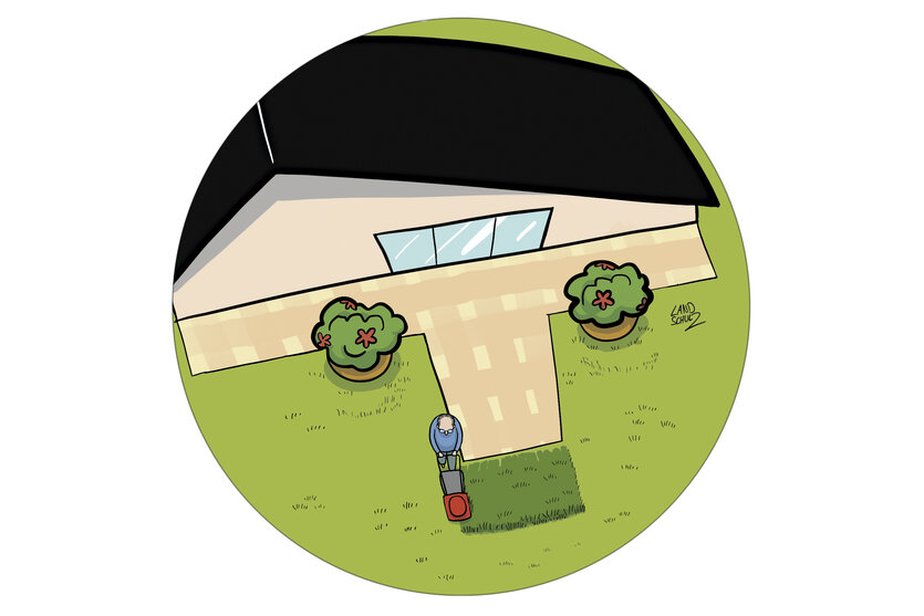 Farbiger Cartoon: Vogelperspektive auf ein Haus mit Garten davor. Ein Mann mäht ein Stück Rasen vor einem Weg. Aus der Ferne ähnelt die Anordnung des Hauses, des Veges, der Büsche und der Radenfläche einem stilisierten Gesicht von Adolf Hitler