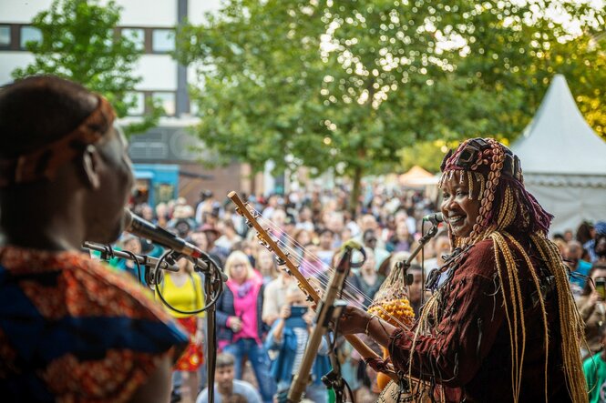 Auftritt der Band -Rama-N-Goni aus Burkina-Faso