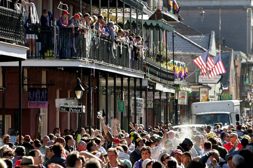 Die berühmte Bourbon Street in New Orleans, Mardi Gras, 2006