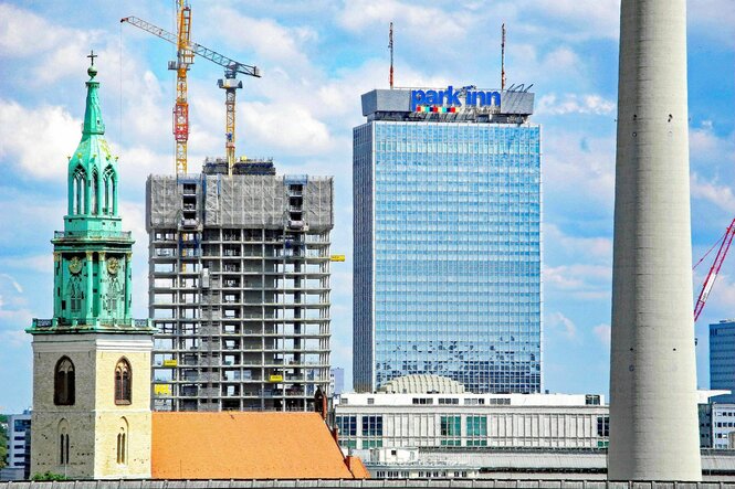 Hochhaus im Bau