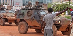 Französische Eingreiftruppen auf Patrouillie in Bangui.