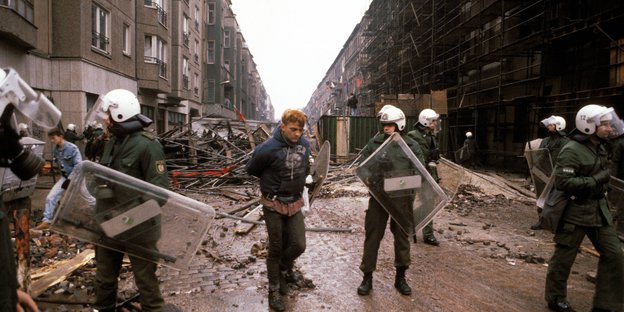 Räumung der Mainzer Straße 1990