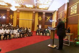Ghanas Präsident John Mahama spricht am 22. September in Accra bei einer Pressekonferenz