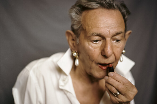 Lulla la Polaca mit Lippenstift