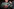 Verpixeltes Bild zeigt eine Person mit einem Messer.