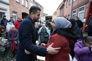 İbrahim Arslan bei einer Gedenkveranstaltung zu den Anschlägen in Mölln