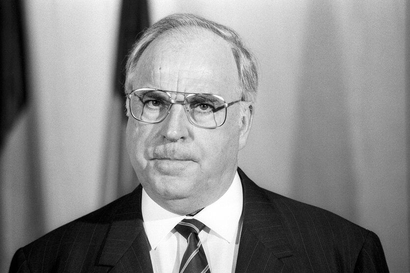 POrtrait von Bundeskanzler Helmut Kohl