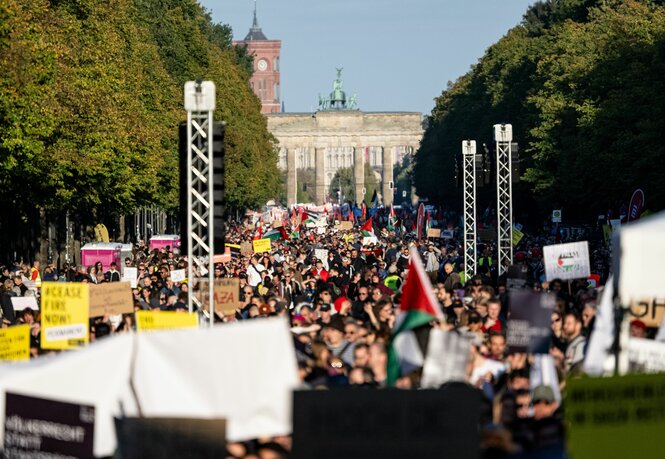 Viele Demonstrierende in Berlin