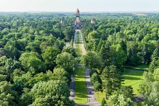 Blick auf die Kapellenanlage auf dem Südfriedhof in Leipzig
