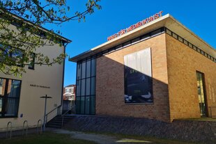 Fassade des Hauss für Medienkunst