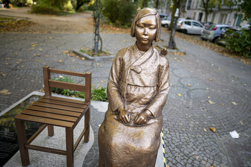 Trostfdrauenstatue