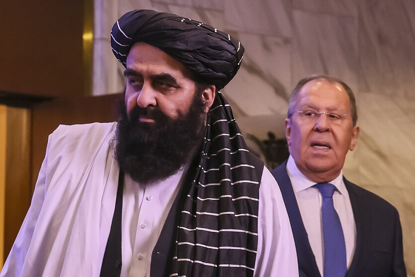 Russlands Außenminister Sergej Lawrow und der Außenminister der afghanischen Taliban Amir Chan Mutaki am Mittwoch in Moskau